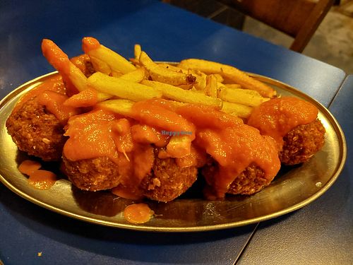 Vegan meatballs at B13 Bar in Madrid