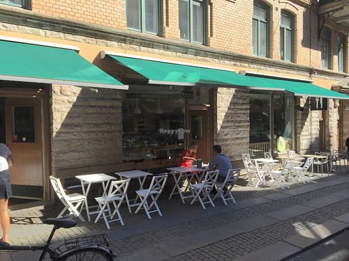 Outdoor seating at Rawfoodbaren in Gothenburg