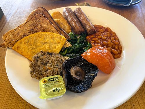 vegan breakfast at Blair Drummond Smiddy Farm Shop in Stirling