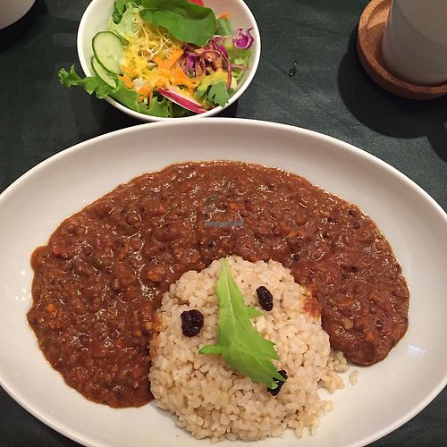 Funny and delicious detox curry at Olu Olu Cafe in Tokyo