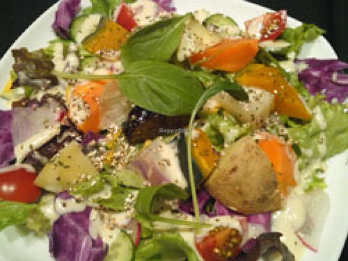 Salada at Olu Olu Cafe in Tokyo