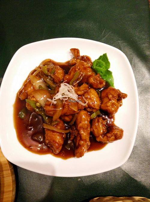 Sweet and sour chicken at Olu Olu Cafe in Tokyo