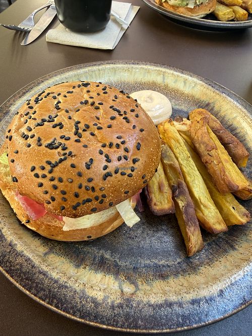 Beyond meat Burger   at Selllva in Lisbon