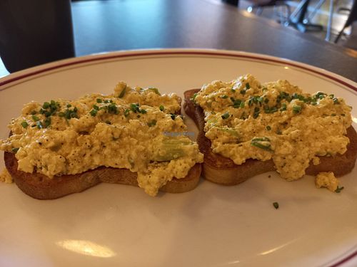 Toast with scrambled tahini tofu at The Breakfast Club in Croydon