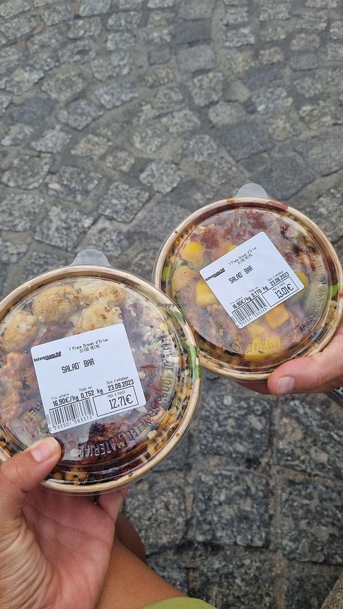 Priced per kg so can get expensive for a salad bar! at Picadeli at Intermarché in Reims