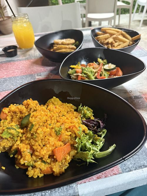 Kalizo Seafood Bar & Grill