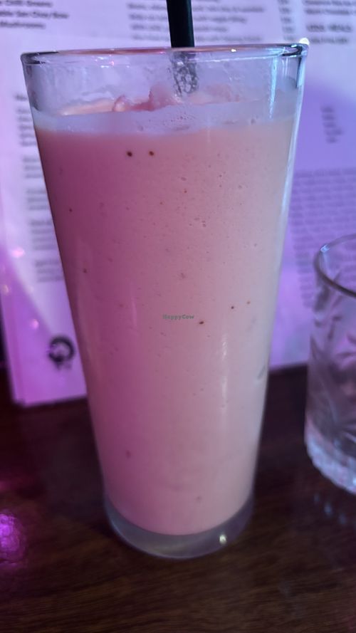 Strawberry thick shake   at Neon Ramen  in Everton Park