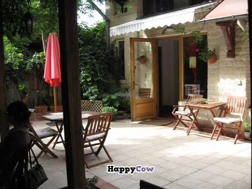 Omra Elias patio seating area at Omra Elias in Bucharest