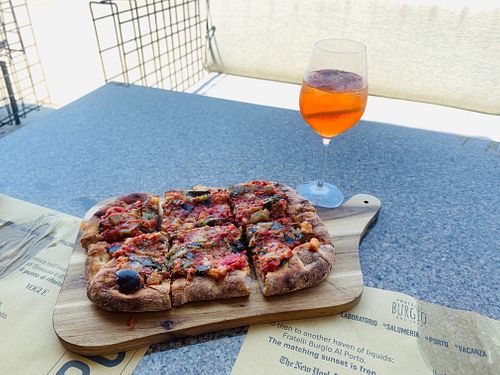 Vegan Happy Hour tour - Pinsa, please at Vegan Food Tour Ortigia in Siracusa