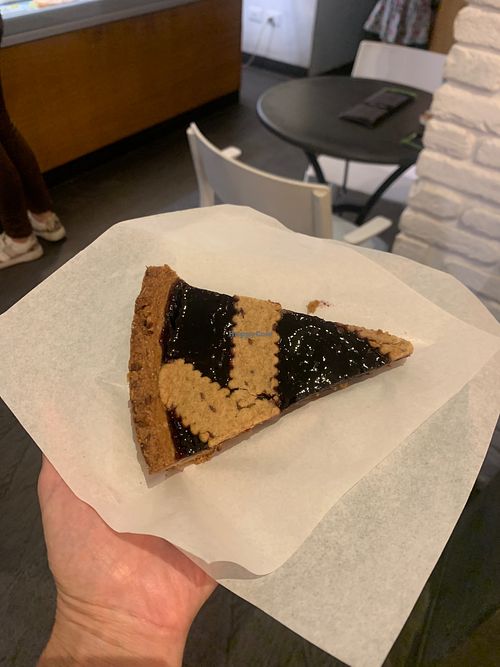 Vegan crostata at Vegan Food Tour Ortigia in Siracusa