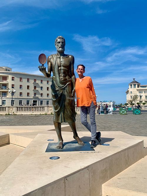 Archimedes of Siracusa with Julie - April 2024 at Vegan Food Tour Ortigia in Siracusa