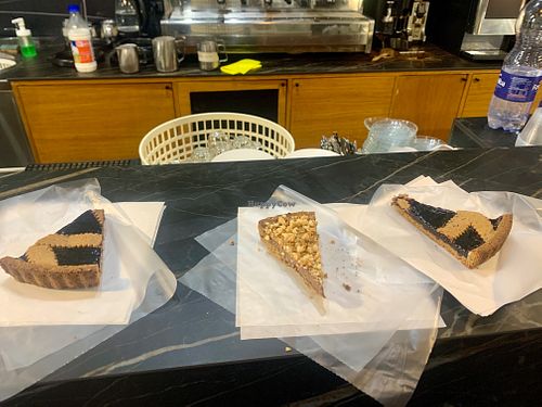 Vegan crostata - April 2024 at Vegan Food Tour Ortigia in Siracusa