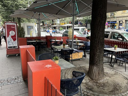 Outdoor seating  at Wannawai in Frankfurt