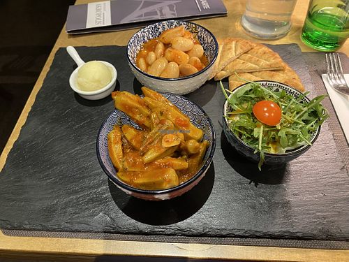“Vegan Variation”: Pita, Beans and Okra in tomatosauce, garlic-potato creme  at Restaurant Akropolis 21 in Vienna
