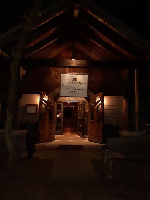 Peaceful Side Social Brewery + Craft Kitchen Townsend Tennessee