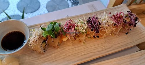 California Roll at Vegan Insa - 비건인사 in Seoul