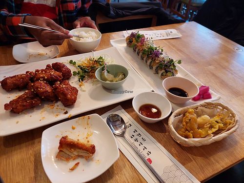 Sushi and korean fried chicken at Vegan Insa - 비건인사 in Seoul