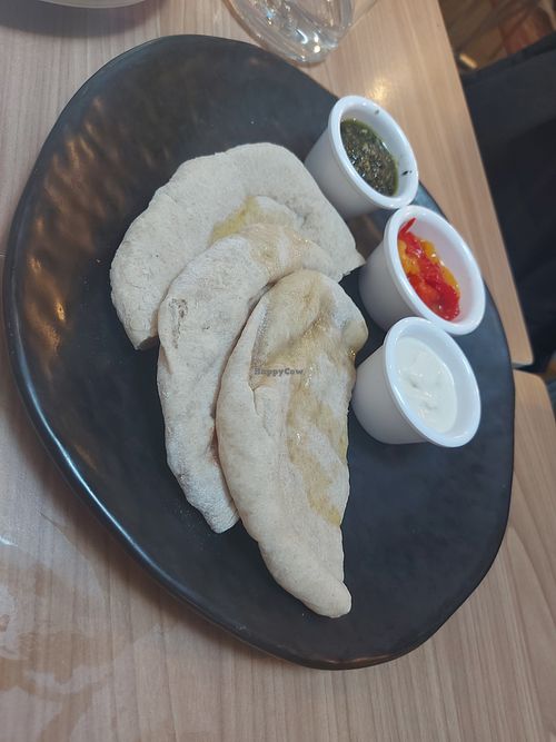 Pita bread with dips at Back to Eden in Central Singapore