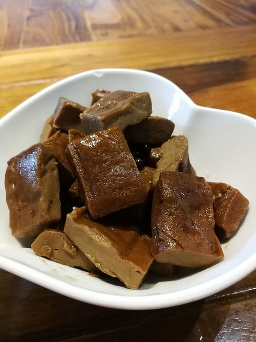 tofu gan at Yuán Zhī Xiān Yǎngshēng Hēibái Mù'ěr - 緣之鮮養生黑白木耳飲 in Taitung