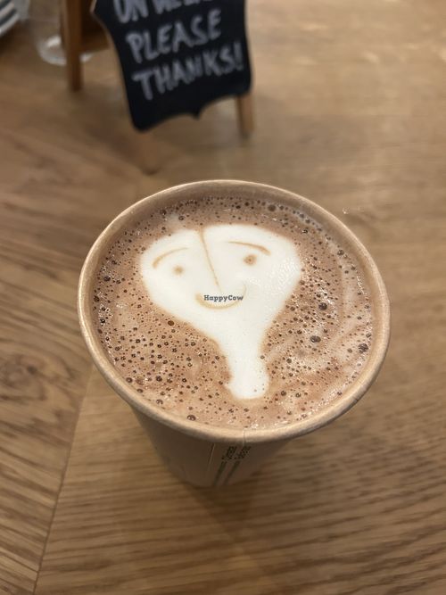 Kakao, Soja, Gesüßt, Espresso shot, Take Away 6,40€  at Café Comet & Fürth Kaffee  in Vienna