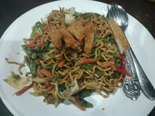 Mie Goreng (fried noodles with veg and tofu) at Siboghana Waroeng in Ubud