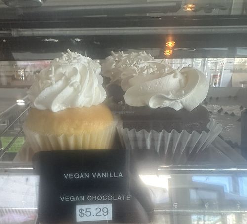 2 kinds of vegan cupcakes  at Sugar Blossom Bake Shop in San Clemente