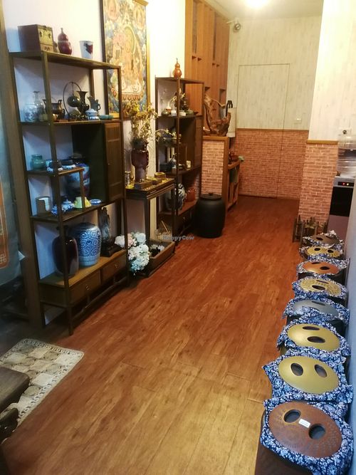 interior of teahouse (above restaurant) at Xiafei Valley Fashion Vegetable Cuisine - 霞飛谷時尚蔬食料理 in Hualien