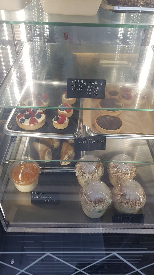 Vegan tarts and pannacota at Krema Bakehouse in Edinburgh
