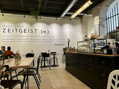   at ZEITGEIST Café in Lyon
