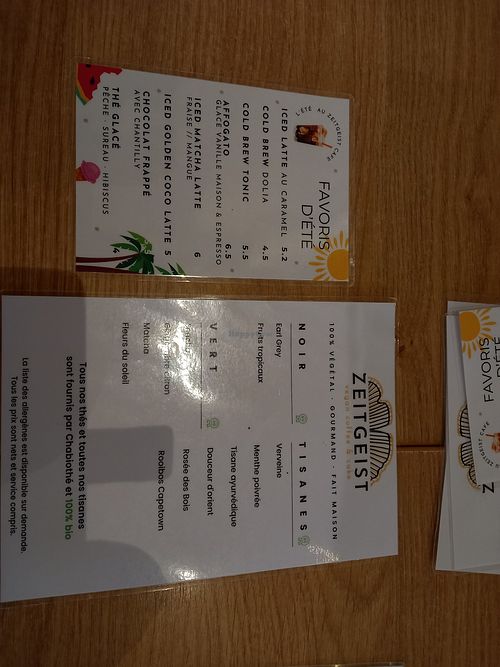  at ZEITGEIST Café in Lyon