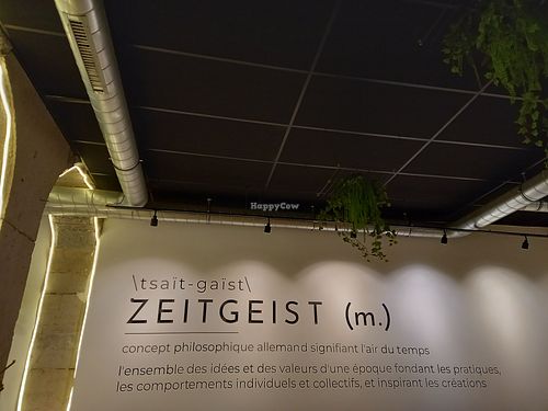  at ZEITGEIST Café in Lyon