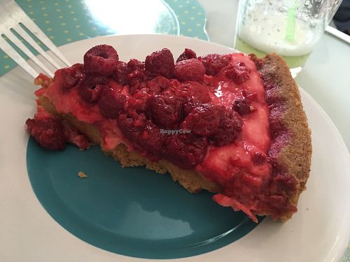 raspberry pie at Vegan Bunker in Santiago