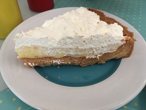 lemon pie at Vegan Bunker in Santiago