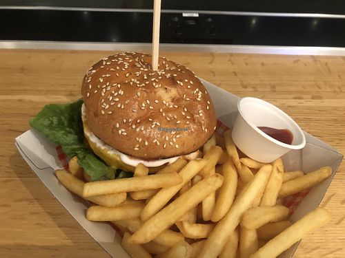 Vegan Burger   at SYD - Peroni Bar - T1 in Mascot