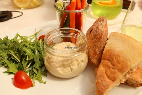 eggplant spread with vegetables and pita bread at Silvanus Panoráma in Visegrad