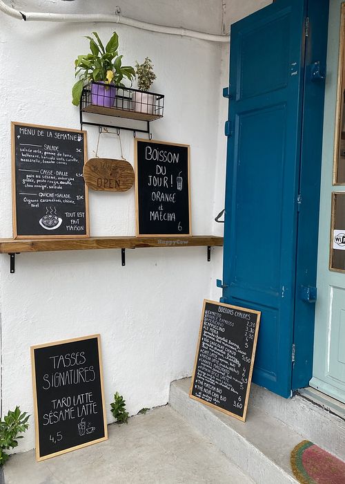  at Bois La Tasse in Saint-denis