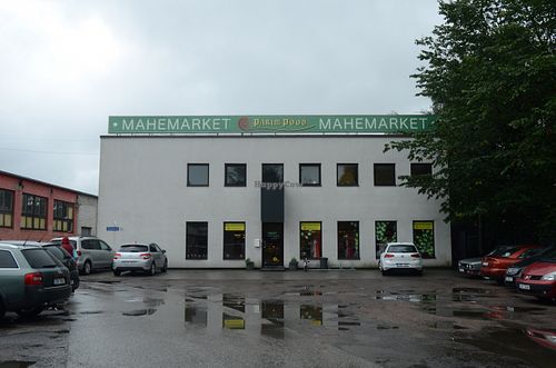 Exterior in the rain at Mahemarket - Parim Pood in Tallinn