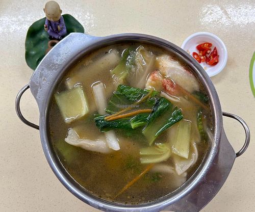 Dumpling Soup 水餃湯. Photo by Mr Henry Lau aka Mr Purple.  at Gan Taste 颜味素食 in Central Singapore