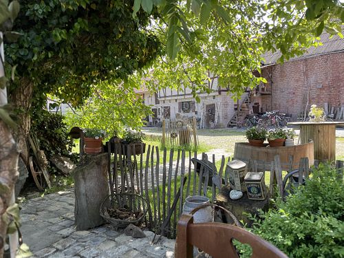   at Drei-Eichen-Hof in Tiddische