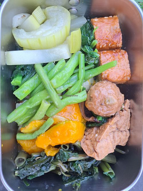 Takeaway bento at Yunong Vegetarian - 語穠素食 in Hualien