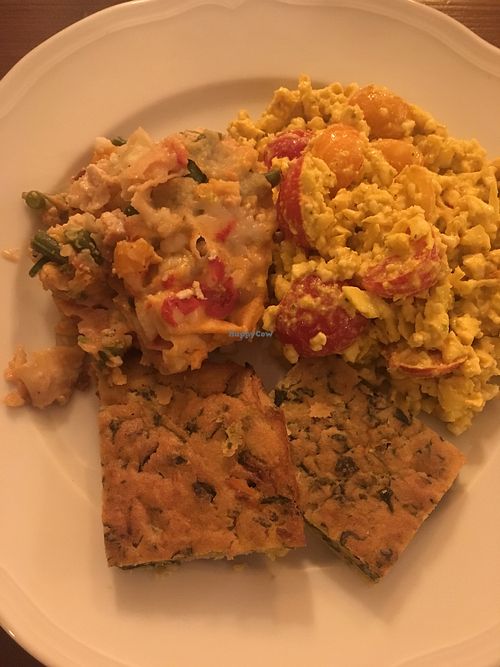 Chickpea frittata, lasagna with Sardinian bread, cabbage salad at Veganima in Arco