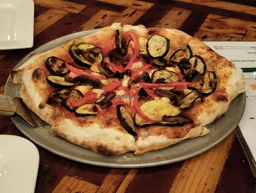 Excellent pizza crust at Ciao Pizza in Bocas Del Toro