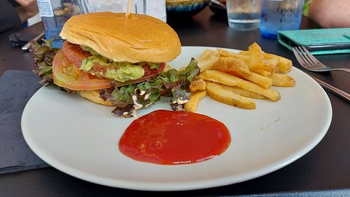 Hamburguesa de legumbre / Lentil burguer at The Rumors Gastrobar in Tenerife