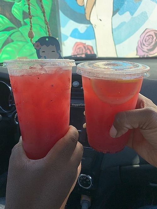 32 oz. and 16 oz Quadruple berry agua frescas at Vegan Vatoz in Riverside