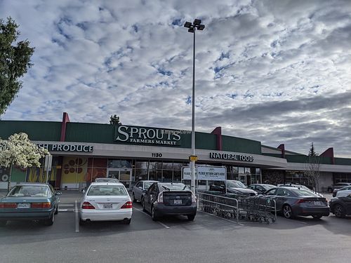 Front of the store at Sprouts Farmers Market in San Jose