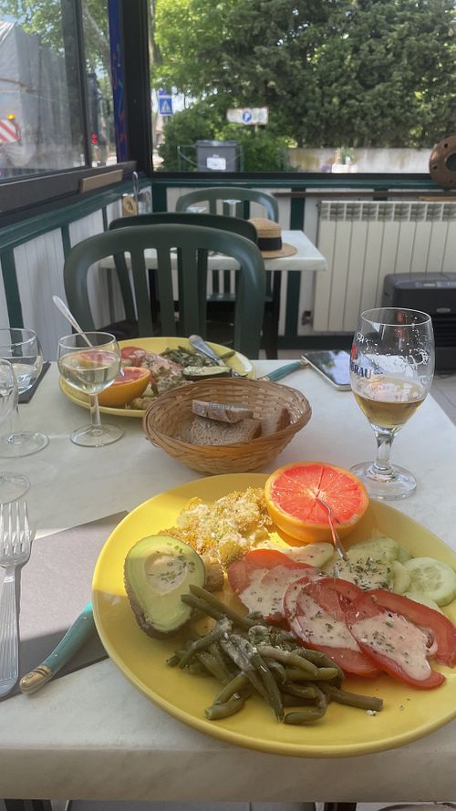 Salad  at Restaurant l'Obélisque in Avignonet-lauragais