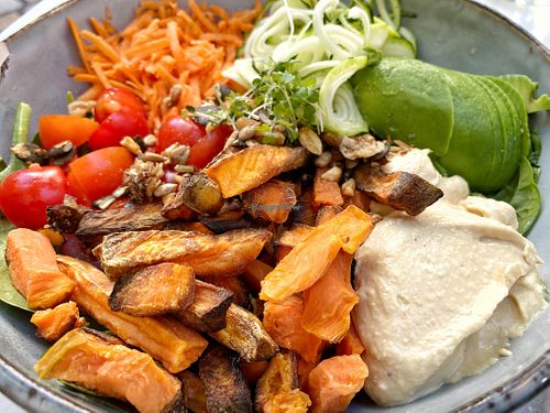 Buddha bowl   at Simply Raw Bakery and Bistro in Vienna
