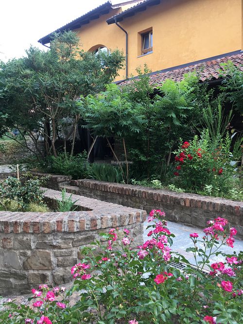 A glimpse of inside the courtyard  at Agriturismo Tenuta Antica in Cessole