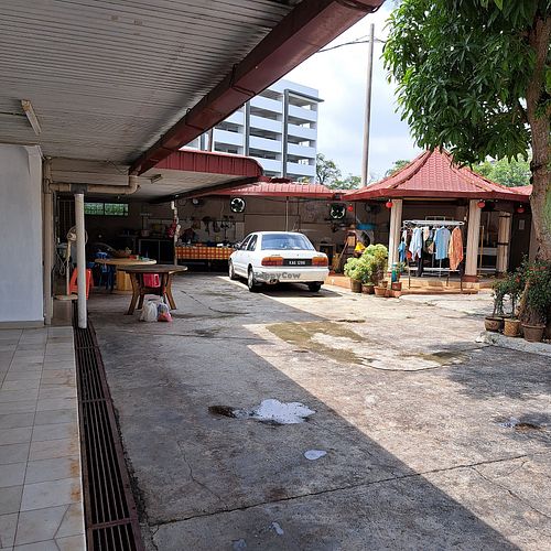 Parking at Happy Farm - 开心农场  in Simpang Ampat