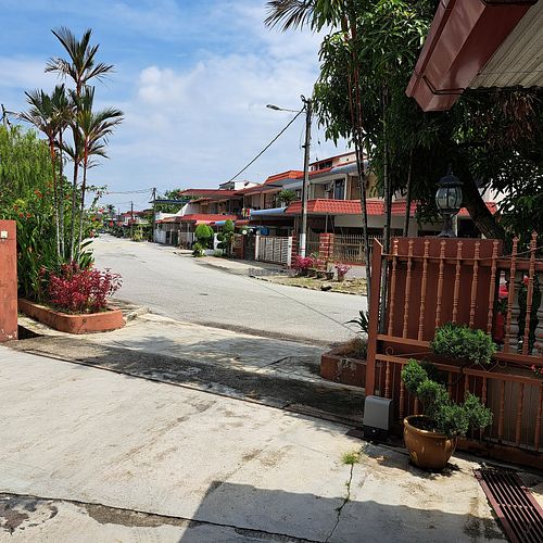 Parking at Happy Farm - 开心农场  in Simpang Ampat